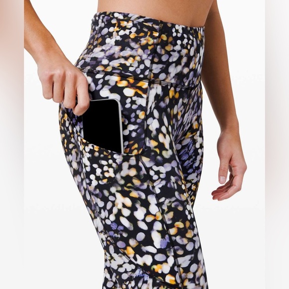 Lululemon Fast and Free Tight II 25" *Non-Reflective size 4 - Picture 5 of 16